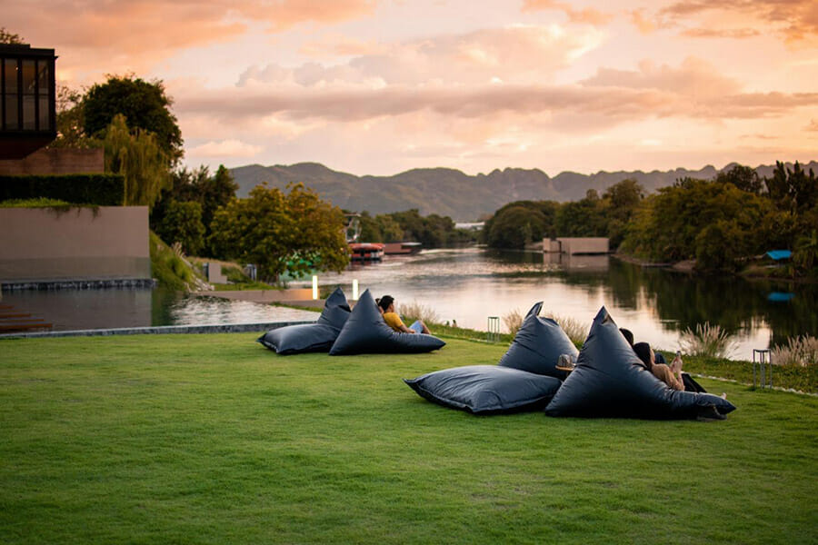 5 ที่พักกาญจนบุรี พูลวิลล่าริมน้ำ วิวสวยสุดปัง!