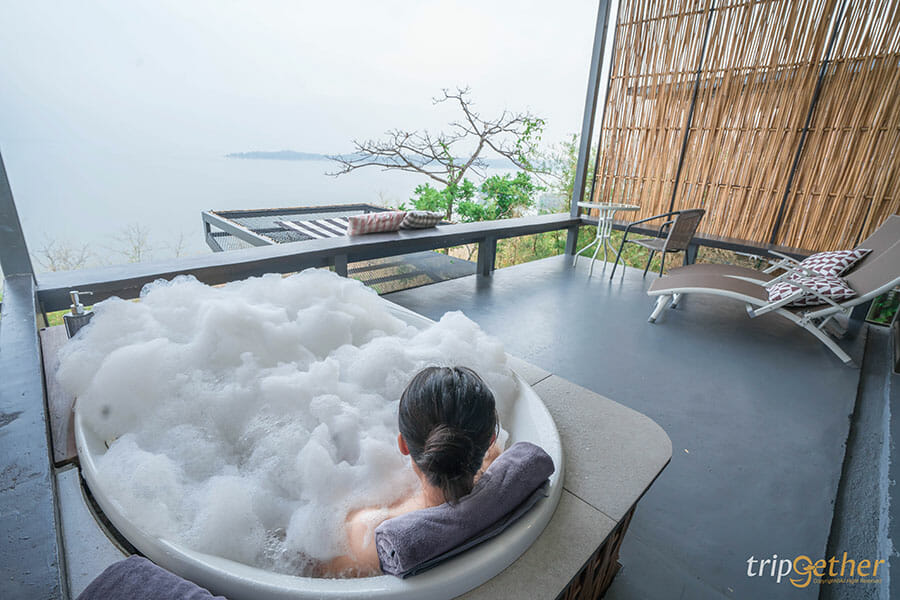 5 ที่พักกาญจนบุรี พูลวิลล่าริมน้ำ วิวสวยสุดปัง!