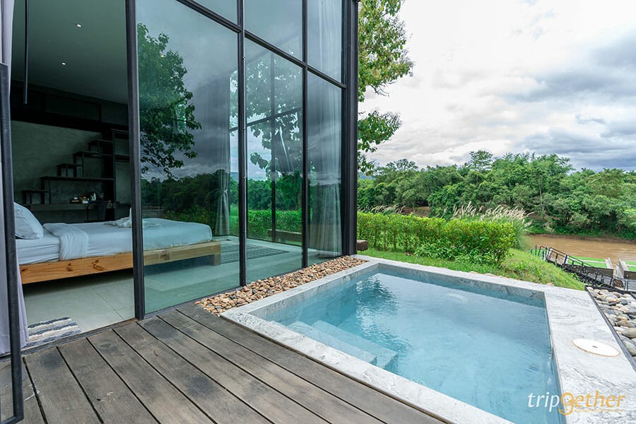 5 ที่พักกาญจนบุรี พูลวิลล่าริมน้ำ วิวสวยสุดปัง!