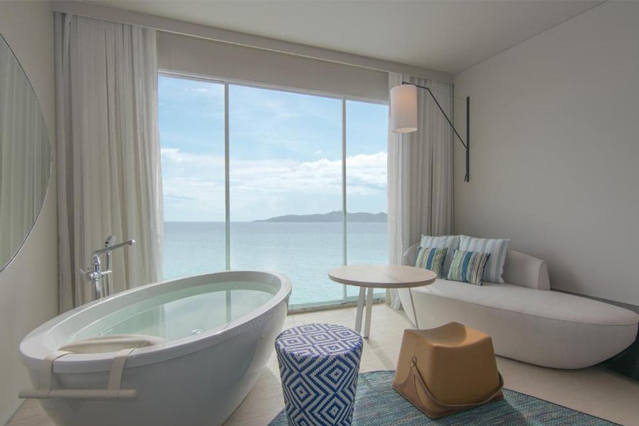 5 ที่พักพัทยาสุดหรู วิวทะเล มีดินเนอร์บาร์