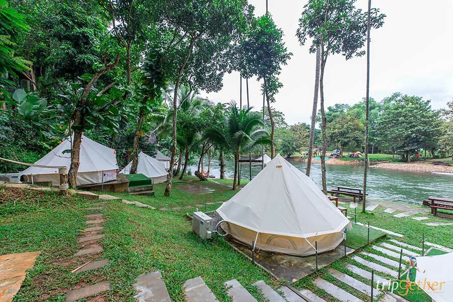 6 ที่พักสไตล์แคมป์ปิ้งใกล้กรุง บรรยากาศชิลล์รับหน้าฝน 