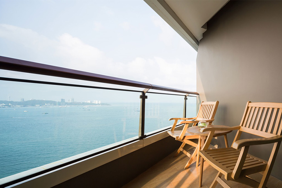 6 ที่พักชลบุรี นอนแช่อ่าง ชมวิวทะเลจากห้องพักแบบฟินๆ