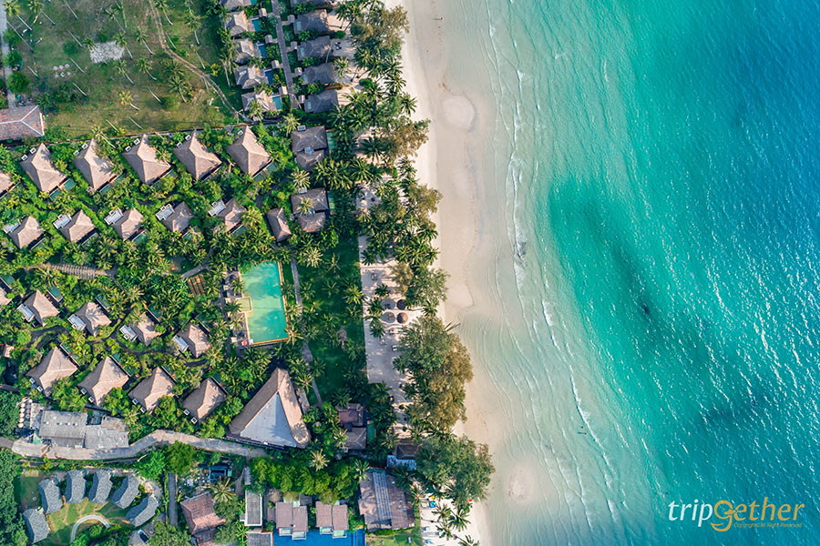 7 ที่พักมีเปลตาข่ายริมทะเล ชมวิวคลื่นแบบไม่มีอะไรมากั้น!