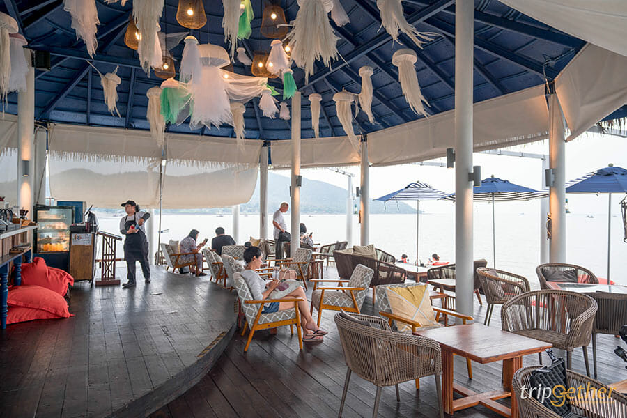 5 Beach Cafe บางเสร่ กินลมชมวิวทะเลได้แบบ 180 องศา