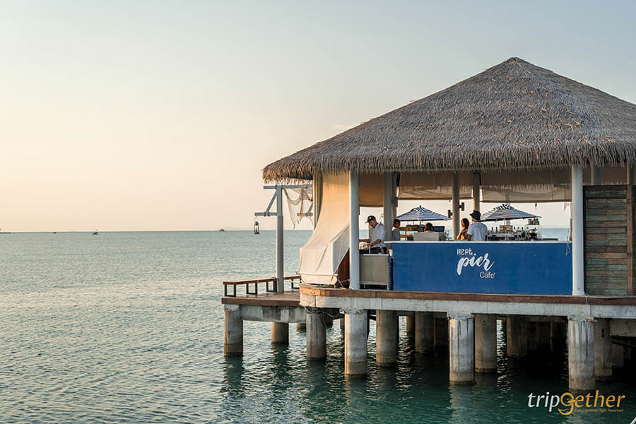 5 Beach Cafe บางเสร่ กินลมชมวิวทะเลได้แบบ 180 องศา 