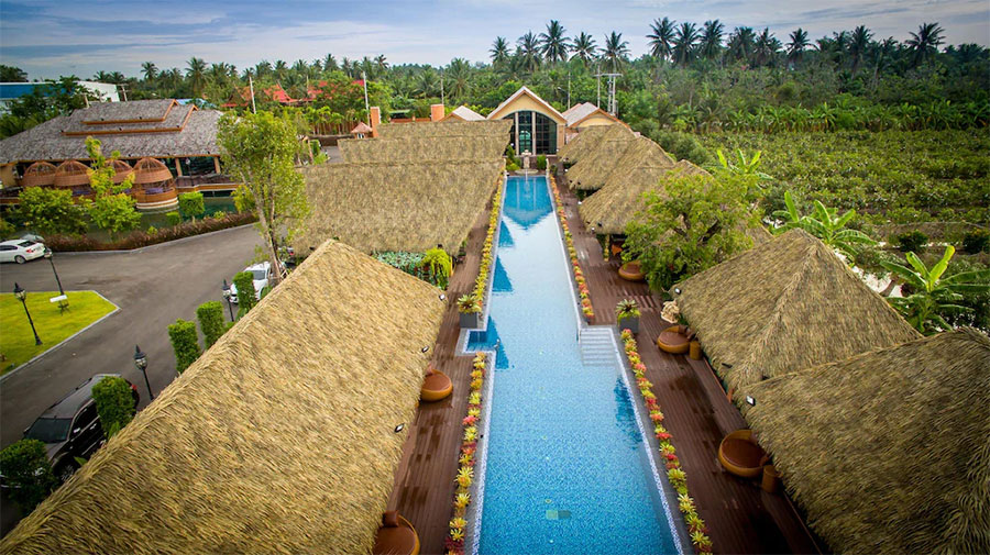 เปิดประตูก้าวลงสระ