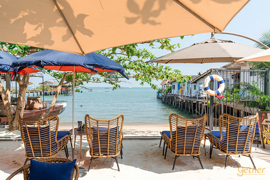 5 Beach Cafe บางเสร่ กินลมชมวิวทะเลได้แบบ 180 องศา 