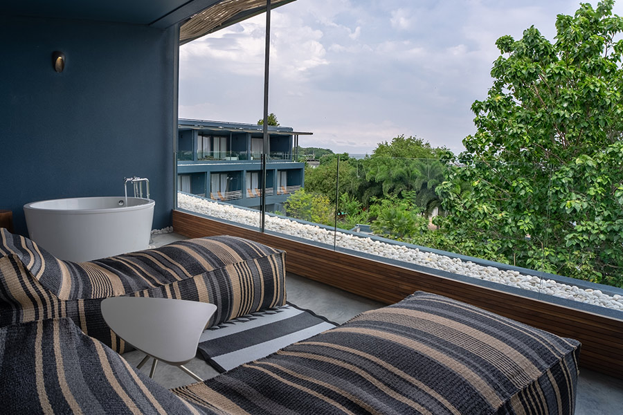 6 ที่พักชลบุรี นอนแช่อ่าง ชมวิวทะเลจากห้องพักแบบฟินๆ