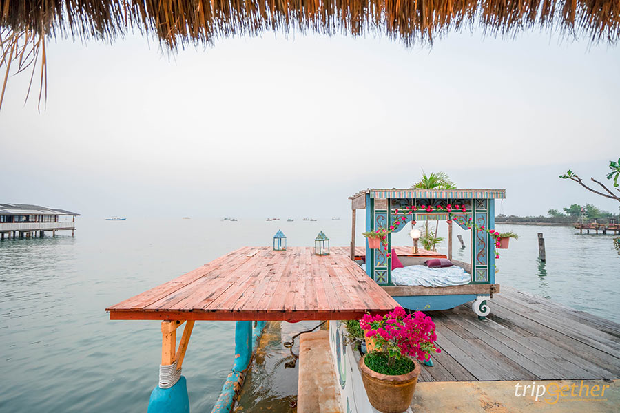 7 ที่พักมีเปลตาข่ายริมทะเล ชมวิวคลื่นแบบไม่มีอะไรมากั้น!