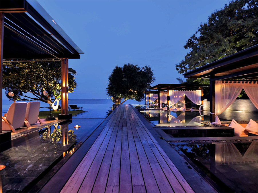 สระว่ายน้ำอินฟินิตี้พูล