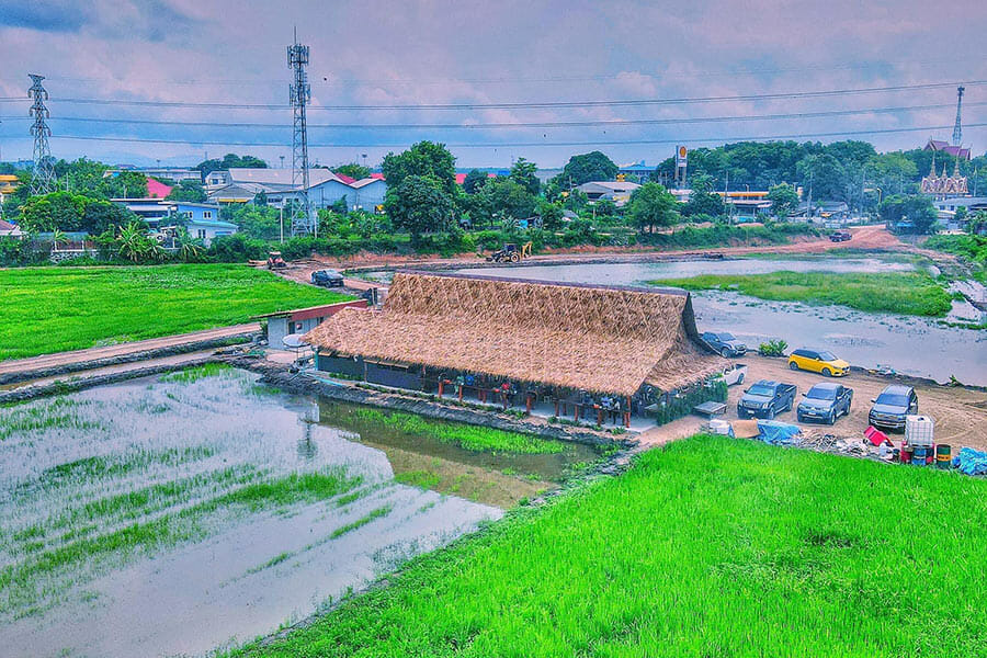 6 ร้านก๋วยเตี๋ยวกลางทุ่งนา นั่งชิลล์ท่ามกลางบรรยากาศสบาย