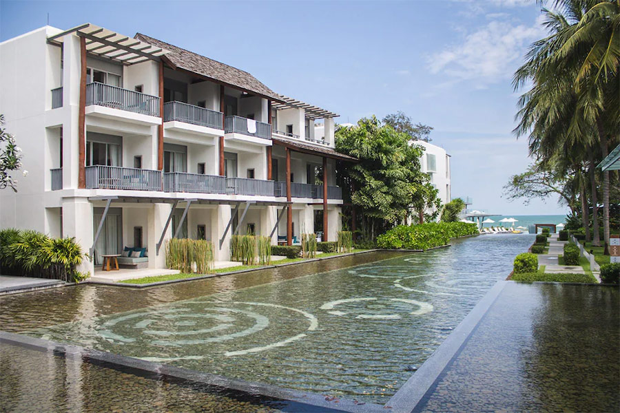 สระว่ายน้ำอินฟินิตี้พูล