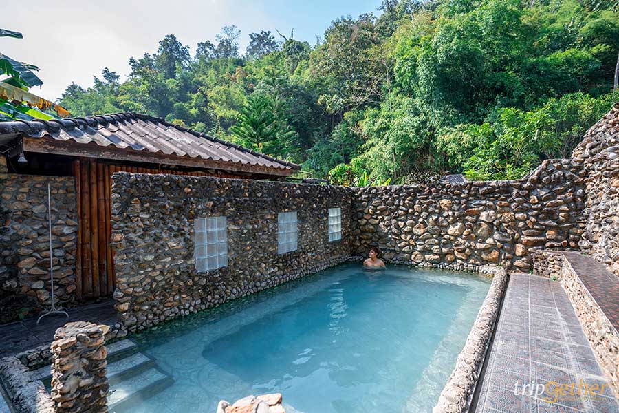 5 น้ำพุร้อนสวยภาคเหนือ บรรยากาศชิลล์ น่าชวนเพื่อนไปแช่