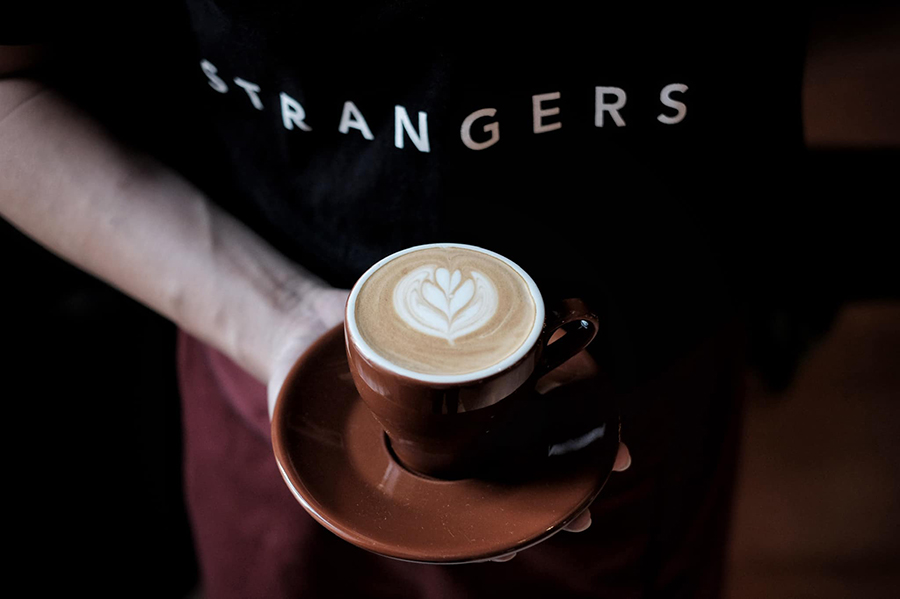 7 คาเฟ่กึ่งบาร์ บรรยากาศสุดชิลล์ น่าชวนเพื่อนไปเช็คอิน