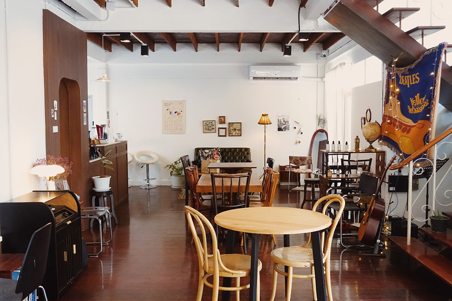 7 คาเฟ่กึ่งบาร์ บรรยากาศสุดชิลล์ น่าชวนเพื่อนไปเช็คอิน