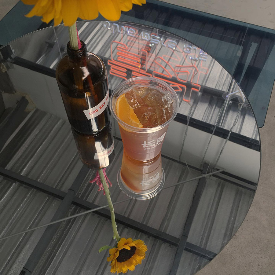 7 คาเฟ่กึ่งบาร์ บรรยากาศสุดชิลล์ น่าชวนเพื่อนไปเช็คอิน