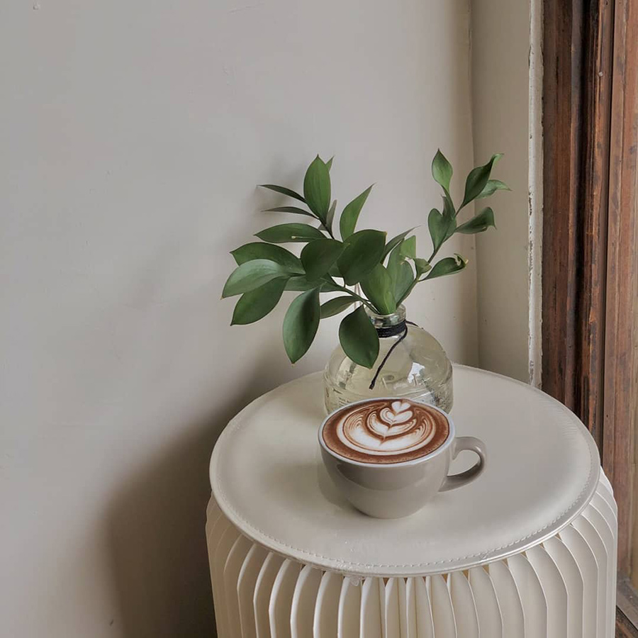 7 คาเฟ่กึ่งบาร์ บรรยากาศสุดชิลล์ น่าชวนเพื่อนไปเช็คอิน