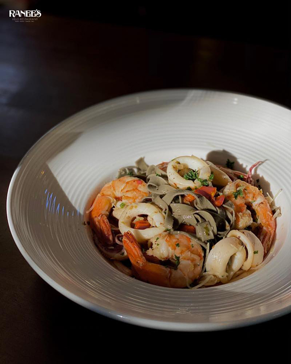 6 ร้านพาสต้าเส้นสด