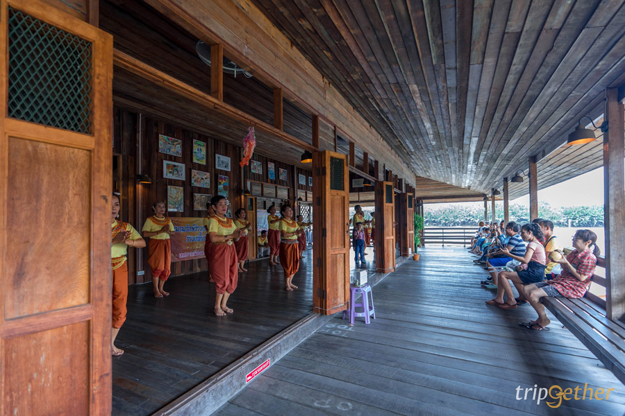 5 ตลาดชุมชนเก่า เดินช้อปย้อนเวลา อิ่มรสชาติวันวาน