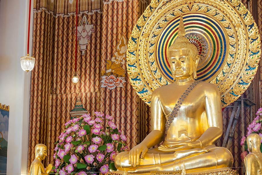 9 วัดดังกรุงเทพฯ ความหมายดี เสริมมงคลรับปี 2565