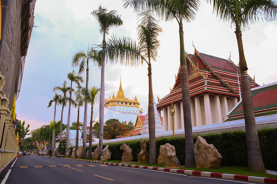 9 วัดดังกรุงเทพฯ ความหมายดี เสริมมงคลรับปี 2565