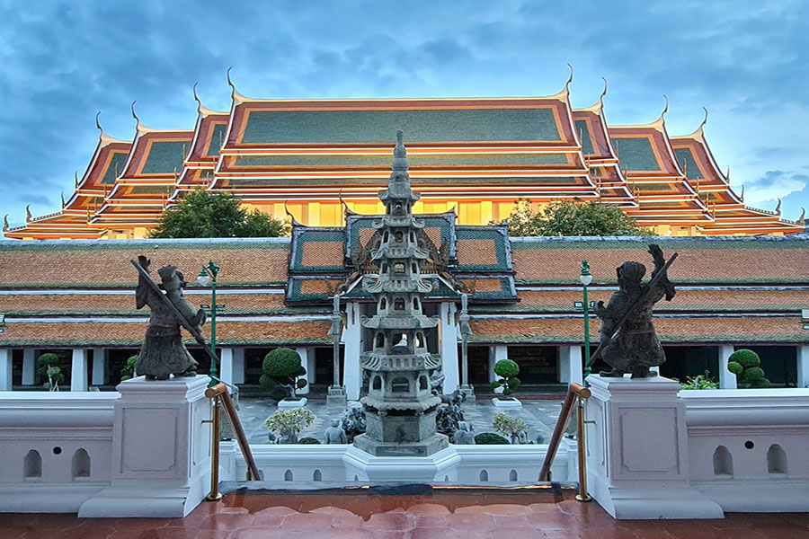 9 วัดดังกรุงเทพฯ ความหมายดี เสริมมงคลรับปี 2565