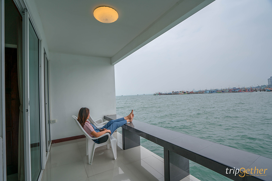 5 ที่พักชลบุรี ริมทะเล พักผ่อนชิลล์ๆ พร้อมดำน้ำ - ตกหมึก