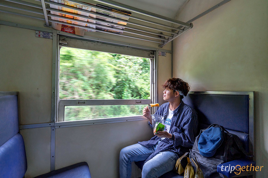 นั่งรถไฟไปกาญจนบุรี