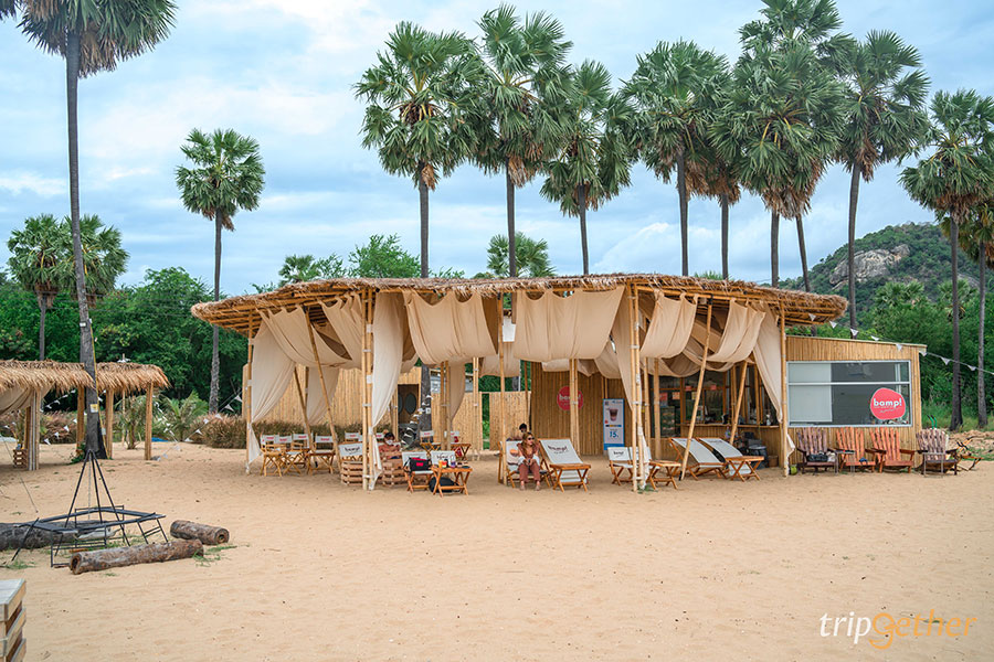10 beachside cafes