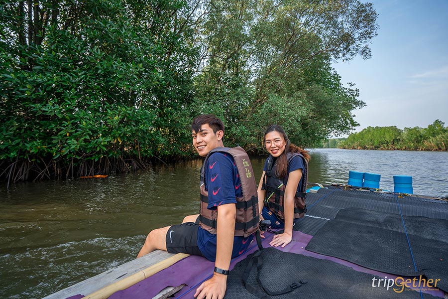 9 ที่พักริมน้ำ ล่องแพเปียกสุดชิลล์ ชมวิวธรรมชาติ