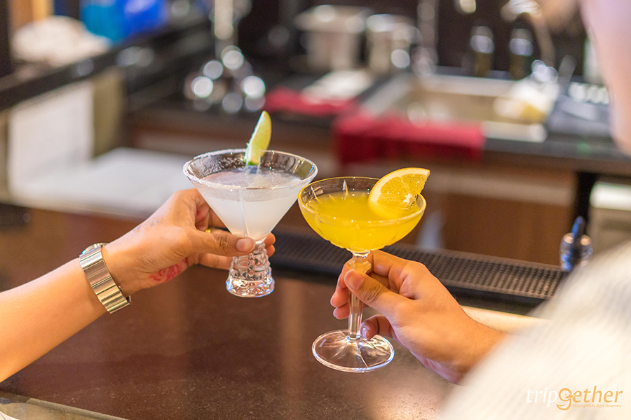 8 คาเฟ่และร้านอาหาร ย่านราชพฤกษ์ อัปเดต 2023 คัดร้านเด็ด บรรยากาศดี คอนเซ็ปต์เก๋ที่ห้ามพลาด!