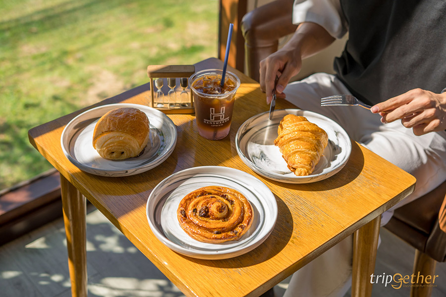 8 คาเฟ่และร้านอาหาร ย่านราชพฤกษ์ อัปเดต 2023 คัดร้านเด็ด บรรยากาศดี คอนเซ็ปต์เก๋ที่ห้ามพลาด!
