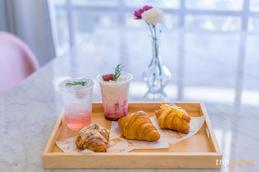 8 คาเฟ่และร้านอาหาร ย่านราชพฤกษ์ อัปเดต 2023 คัดร้านเด็ด บรรยากาศดี คอนเซ็ปต์เก๋ที่ห้ามพลาด!