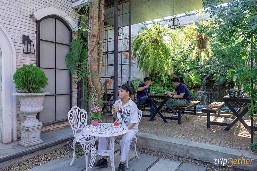 8 คาเฟ่และร้านอาหาร ย่านราชพฤกษ์ อัปเดต 2023 คัดร้านเด็ด บรรยากาศดี คอนเซ็ปต์เก๋ที่ห้ามพลาด!