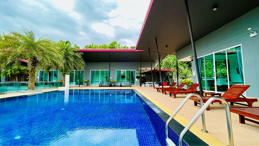 5 พูลวิลล่านครนายก เข้าพักได้ 15 คน ยกแก๊งค์มาสนุกกันให้เต็มที่!