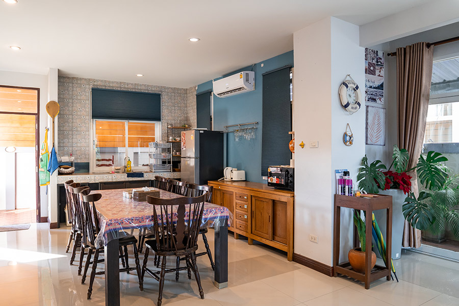 6 ที่พักประจวบ เหมาหลังกับแก๊งค์เพื่อน