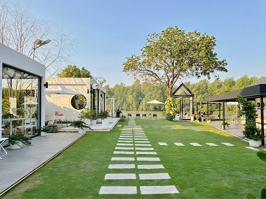 ร้านอาหาร-คาเฟ่ฉะเชิงเทราริมน้ำ