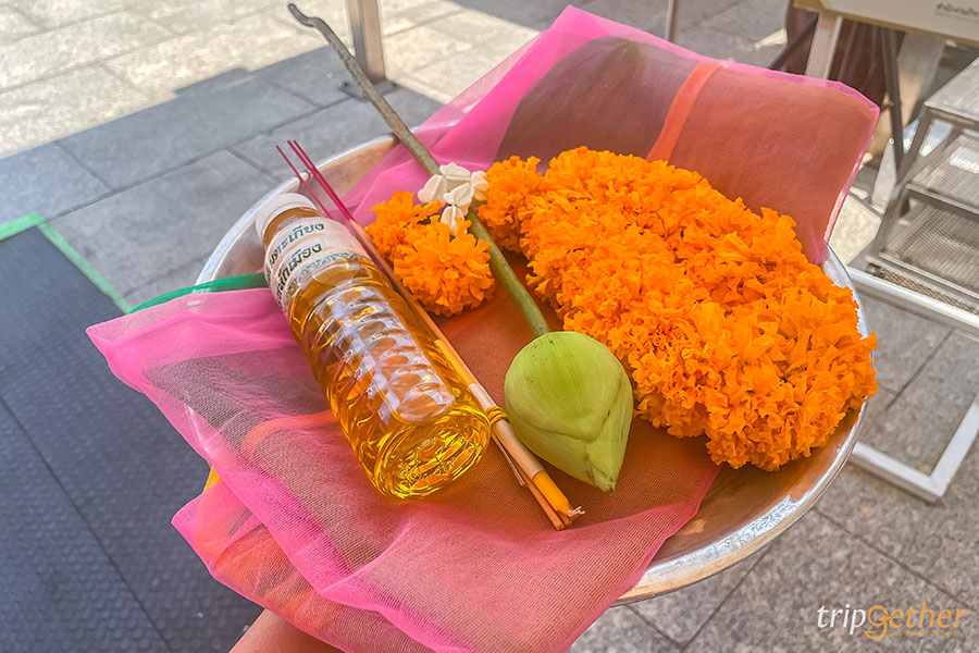 พาไหว้ศาลหลักเมืองกรุงเทพฯ