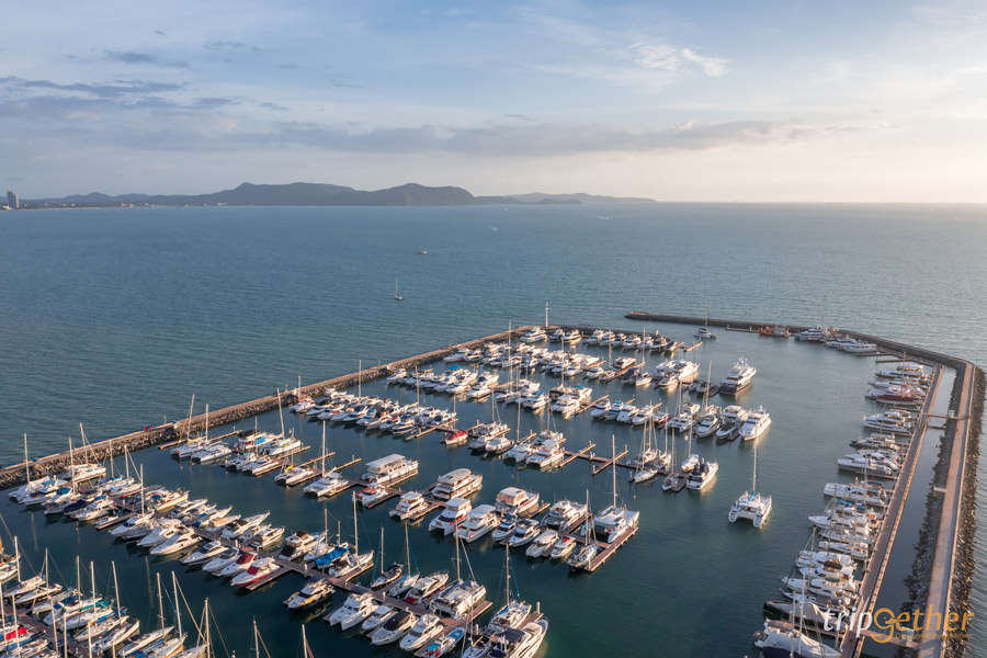 Ocean Marina Resort ที่พักพัทยาติดทะเล ล่องเรือส่วนตัวชมวิวพระอาทิตย์ตก