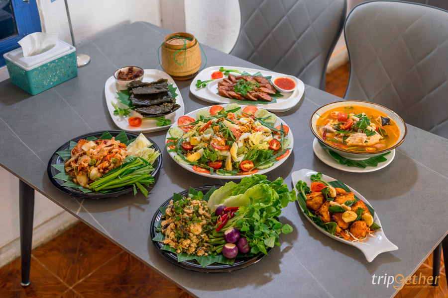 ร้านอาหาร ประเทศลาว