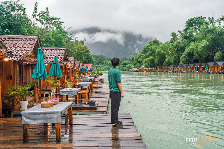 เรือนแพวังน้ำทิพย์ ที่พักเมืองเฟือง