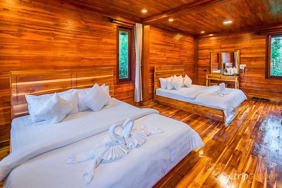 เรือนแพวังน้ำทิพย์ ที่พักเมืองเฟือง