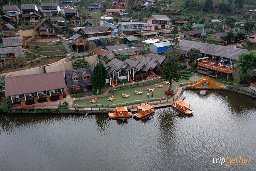 ที่พักหมู่บ้านรักไทย เห็นวิวทะเลสาบ