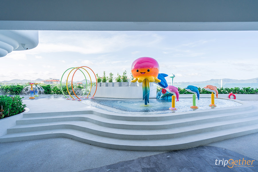 ที่พักพัทยา มีสระว่ายน้ำ พร้อมเครื่องเล่นสำหรับเด็ก