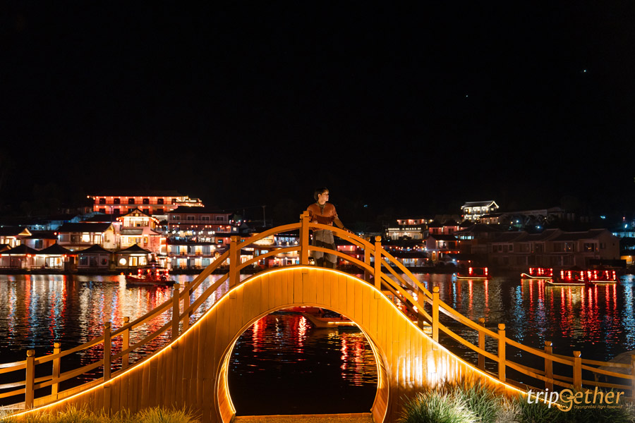 บ้านรักไทย