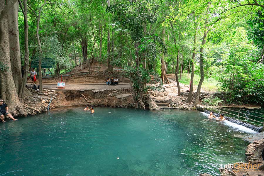 น้ำผุดธรรมชาติบ้านท่าช้าง (น้ำผุดปากช่อง)