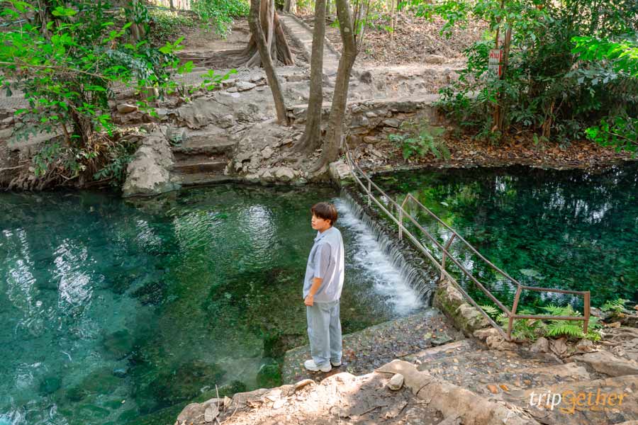 น้ำพุธรรมชาติบ้านท่าช้าง
