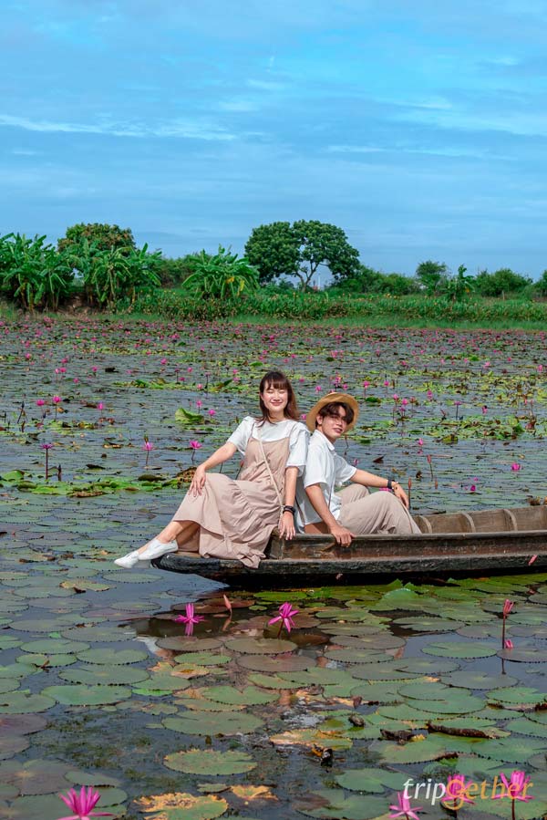 ตลาดน้ำทุ่งบัวแดง