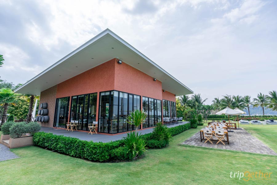 ยูเรก้า บีช คาเฟ่