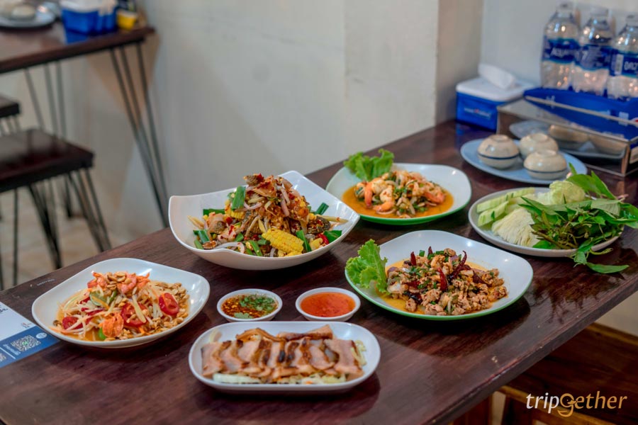 ส้มตำถนนตก